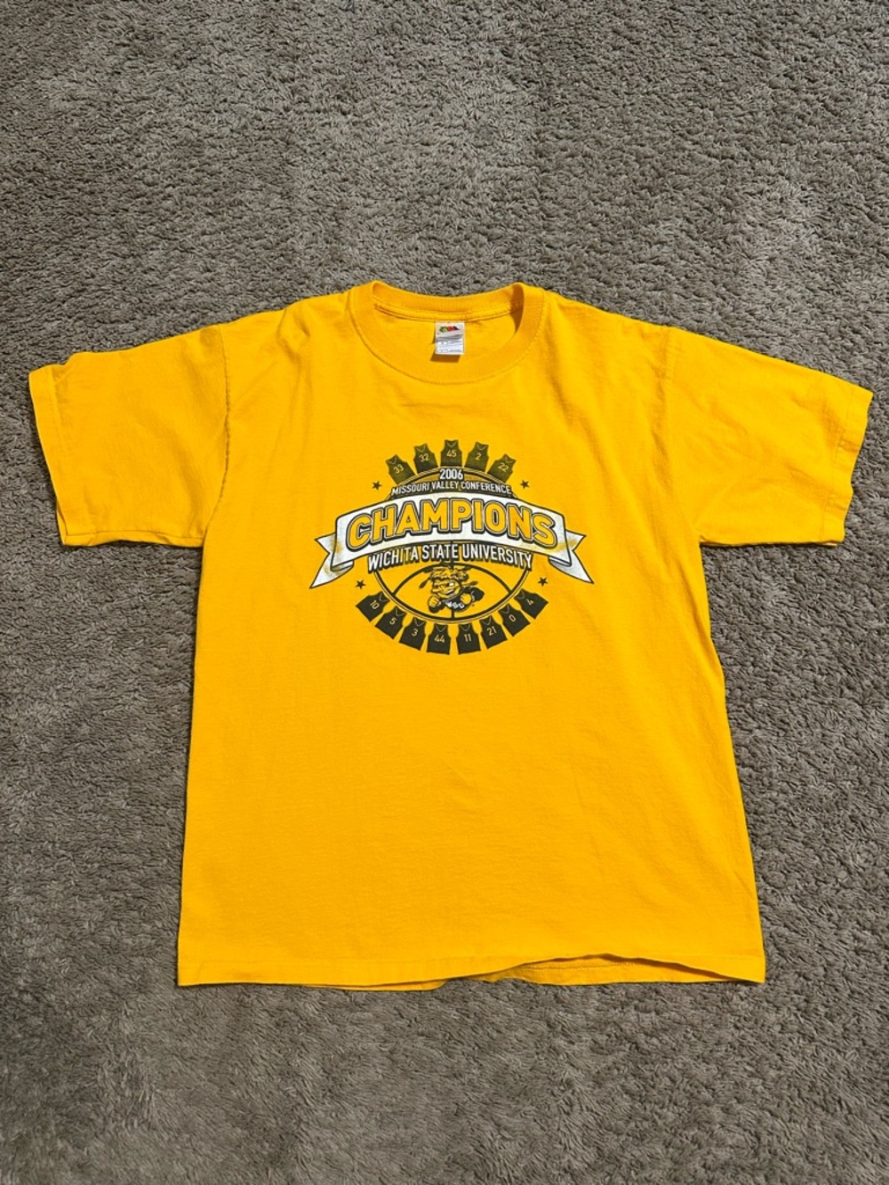 Vintage NCAA Wichita State University shirt 2006 size large